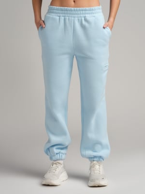 Airplane Mode Travel Sweatpants: Tyler is 5'9" and wears a size S