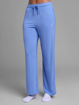 Cloud Lounge Pants: Lexy is 5'8" and wears a size S