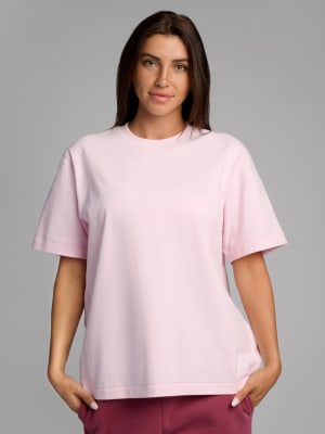 Basic Heavyweight Boxy Tee: Abby is 5′9″ wearing a size S