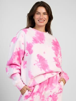 Minimalist Crew: Lauren is 5'8" and wears a size M