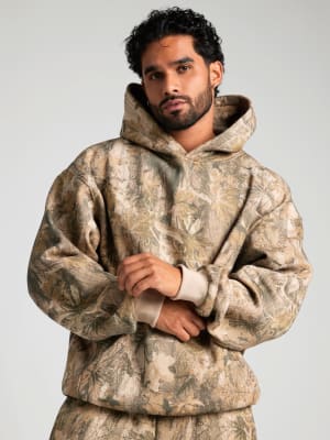 Camo Hoodie: Jared is 6′1″ wearing a size M