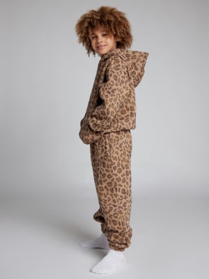 Brown Leopard / Logan