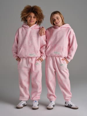 Petal Pink Oak / Logan