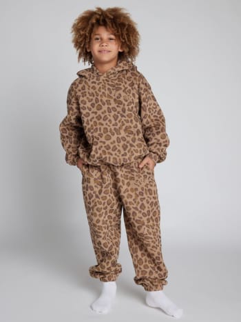 Brown Leopard / Logan