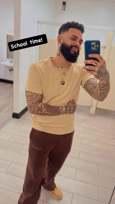 Ev